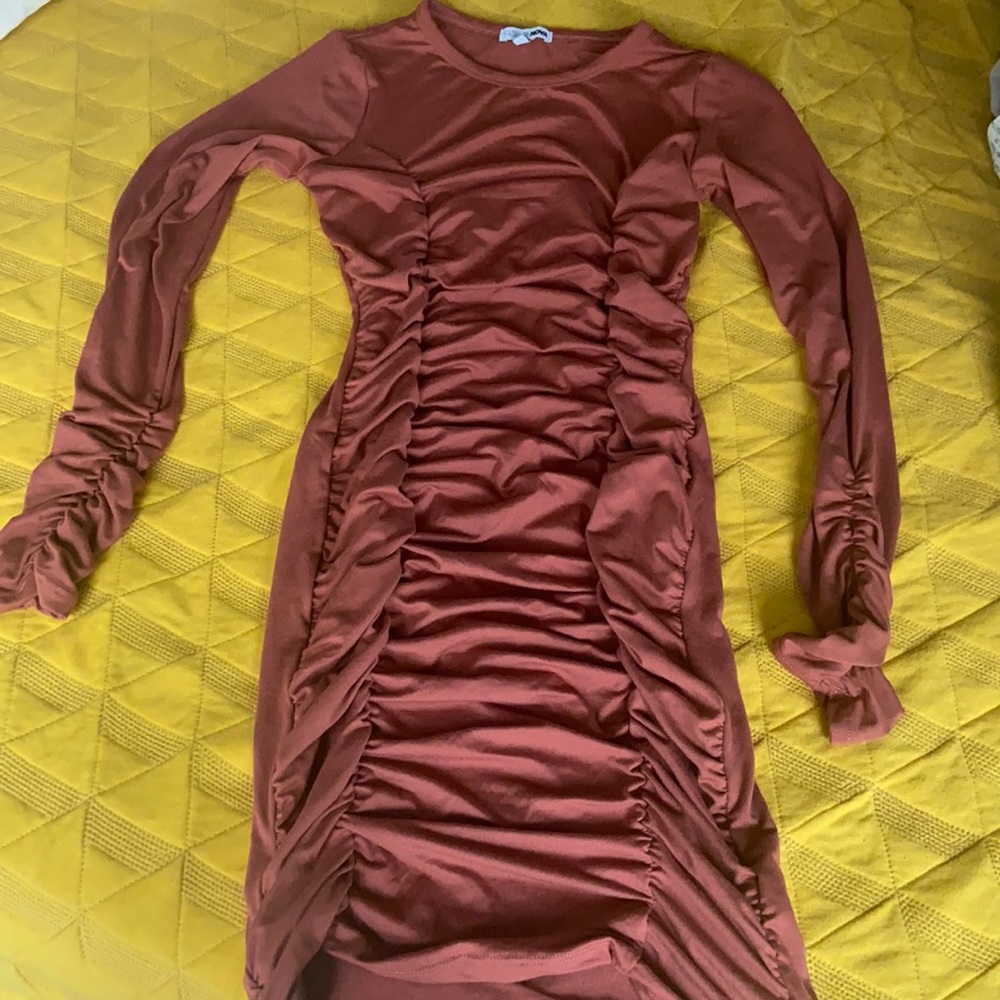 Fashion Nova scrunched dress